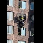 Voraz incendio en un edificio de Nueva York dejó 38 personas heridas Voraz incendio en un edificio de Nueva York dejó 38 personas heridas