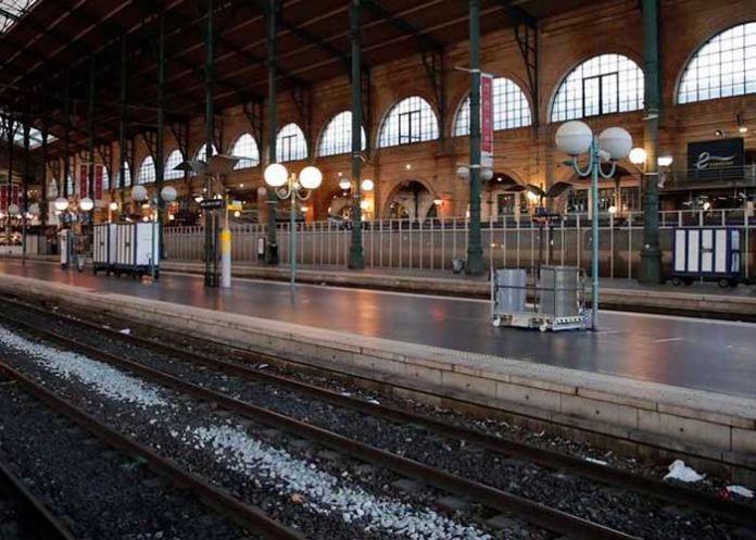 Huelga salarial paraliza y causa caos el transporte público en París y Londres