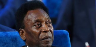 Pelé es internado nuevamente en el hospital