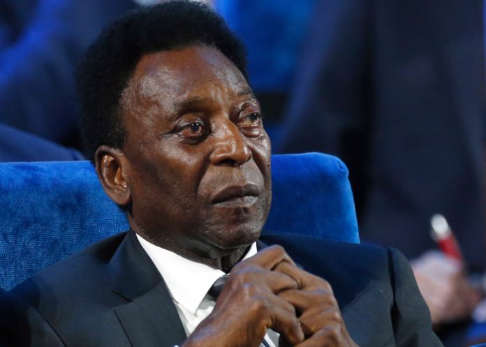 Pelé es internado nuevamente en el hospital