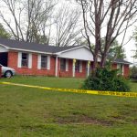 Encuentran cuerpo mutilado en Mississippi: ‘Un perro paseaba con un brazo’ Cuerpo decapitado con un brazo amputado en Mississippi