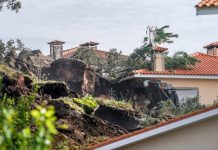 Deslizamiento de tierra sepulta a dos jóvenes en Portugal