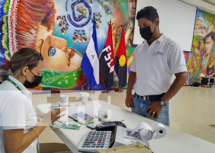 Entregan el pago de noviembre a trabajadores del MINED Nicaragua