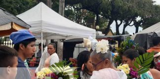 Visita de las familias a los cementerios de Boaco y Granada