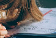 Arrestan a profesor de matemáticas en Singapur por agredir a una alumna
