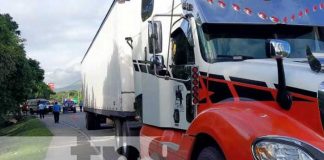 Choque entre tractor y un cabezal en carretera Masaya a Tipitapa