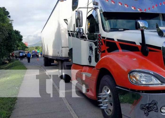 tractor-masa-1 Choque entre tractor y un cabezal en carretera Masaya a Tipitapa