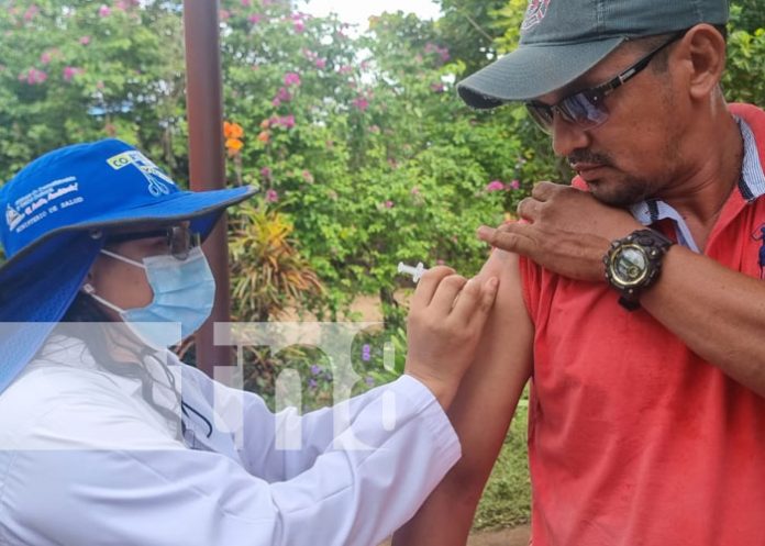 Jornada de vacunación en Mateare