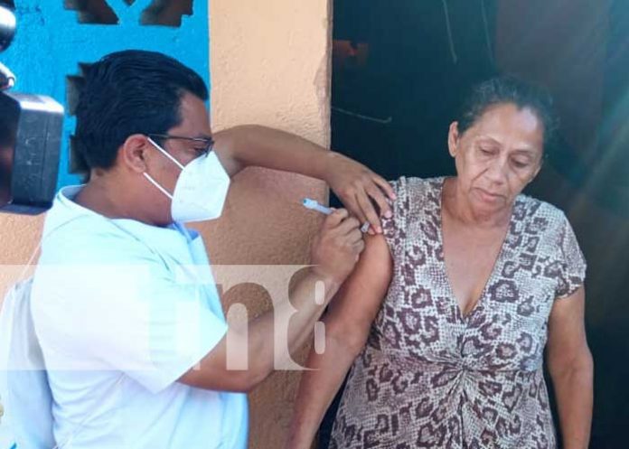 Foto: Vacunación contra el COVID-19 en Managua / TN8