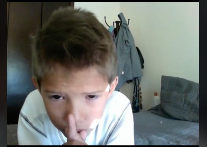 Graba video de despedida porque pensó que moriría de varicela