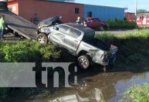 Vivos de milagro tras vuelco de camioneta en Ciudad Belén, Managua (VIDEO) Foto: Vuelco de camioneta en Ciudad Belén, Managua / TN8