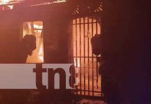 Quedan en la calle luego que incendio quemara su vivienda en El Rama Familia quedó en la calle, luego que incendio les dejara sin vivienda en El Rama