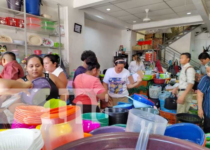 Mercados tienen productos a bajos precios para estas celebraciones marianas