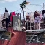 Video: Madre «garrotea» a niña de 2 años por perder el dinero Video: Madre "garrotea" a niña de 2 años por perder el dinero