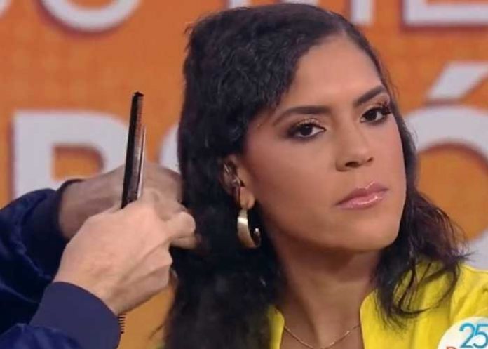 1 Famosos se pronuncian al cambio de Francisca tras cortarse el cabello en vivo