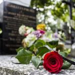 ¡Qué locos! Mujer rompe con su novio porque la engañaba con su difunta pareja ¡Qué locos! Mujer rompe con su novio porque la engañaba con su difunta pareja