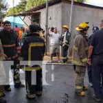 Una vivienda en Managua queda reducida a cenizas Foto: Grandes columnas de fuego reducen a cenizas enseres de vivienda en Managua / TN8