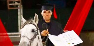 Llegó a su graduación montado sobre ‘Tormento’