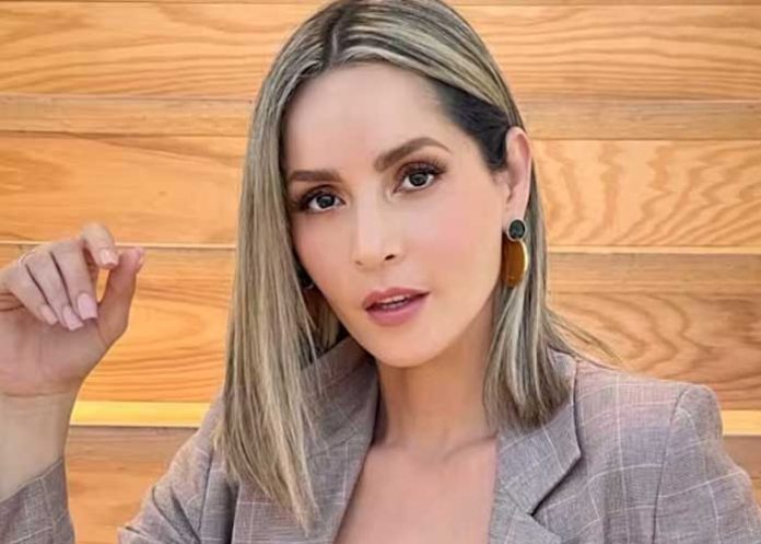 Carmen Villalobos se muestra sin brasier por las calles de Miami
