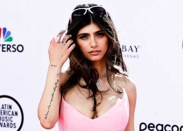 Fotos: Mia Khalifa disfruta con el “pecho en alto” el Mundial Qatar 2022