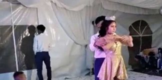 ¡Solo quería bailar! Niño se mete a la pista y termina aplastado (Video)