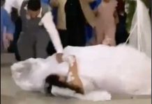 Pasó el oso: Novia se «desmarimba» en la entrada nupcial de su boda (VIDEO) Novia se cae en la entrada nupcial con todo y el novio