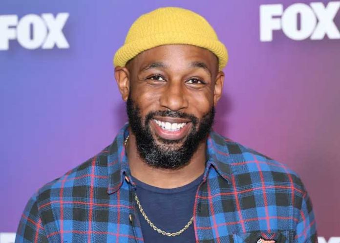 1 Revelan cómo se quitó la vida el famoso actor Stephen ‘tWitch’ Boss