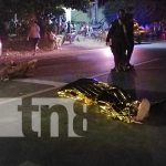 Peatón fallece tras pasar un bus sobre su cabeza en el KM 41.5 carretera nueva a León Foto: Peatón fallece tras pasar un bus sobre su cabeza en el KM 41.5 carretera nueva a León / TN8