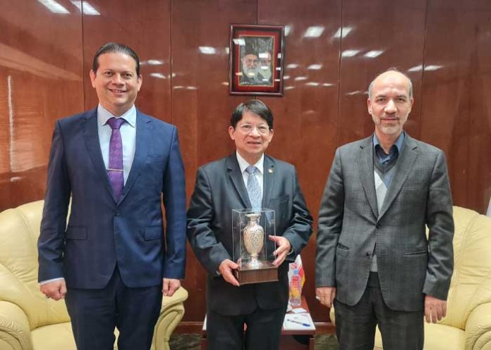 Nicaragua sostiene importante encuentro con el Ministro de Energía de Irán