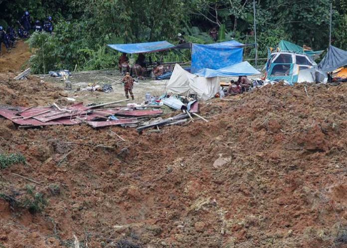Ascienden a 31 los fallecidos tras avalancha en campamento en Malasia