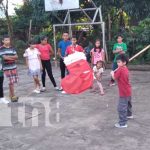 Niños de la Isla de Ometepe, disfrutan de piñatas navideñas