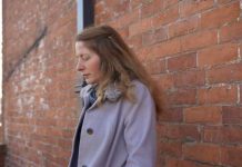 Arrestada por orar en silencio frente a una «clínica de aborto» en Reino Unido Arrestada frente a una clínica de aborto en Reino Unido