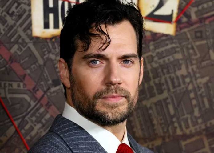 Henry Cavill se consagra como el hombre más guapo del mundo