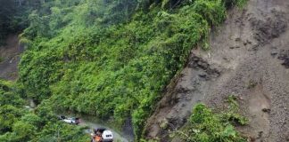 Ascienden a 34 los muertos tras deslizamiento de tierra que sepultó un bus en Colombia