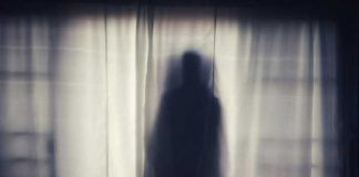 Ente paranormal aterroriza a visitantes de un antiguo boliche