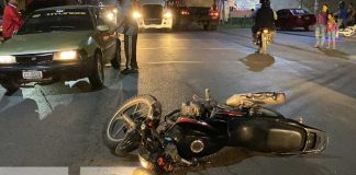 Motociclista y acompañante con bebé en brazos lesionados por accidente en Juigalpa