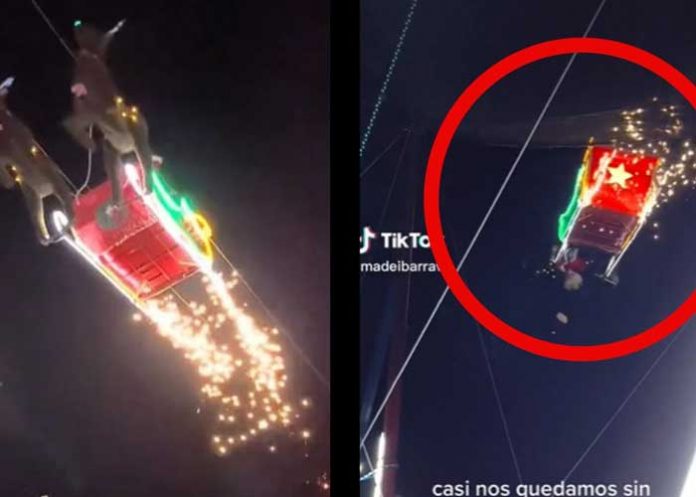 2 ¡Vaya susto! Un Santa Claus por poco cae al vacío en show de navidad