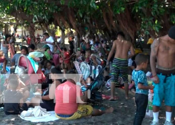 2 Familias de todo el país visitan el Lago Cocibolca en Granada