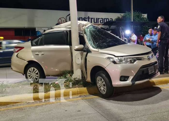 2 Foto: invasión de carril causa accidente en el que dos personas terminan lesionadas, en Managua / TN8