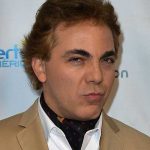 ¿Filtro o arreglo? Cristian Castro sorprende con “nuevo rostro”