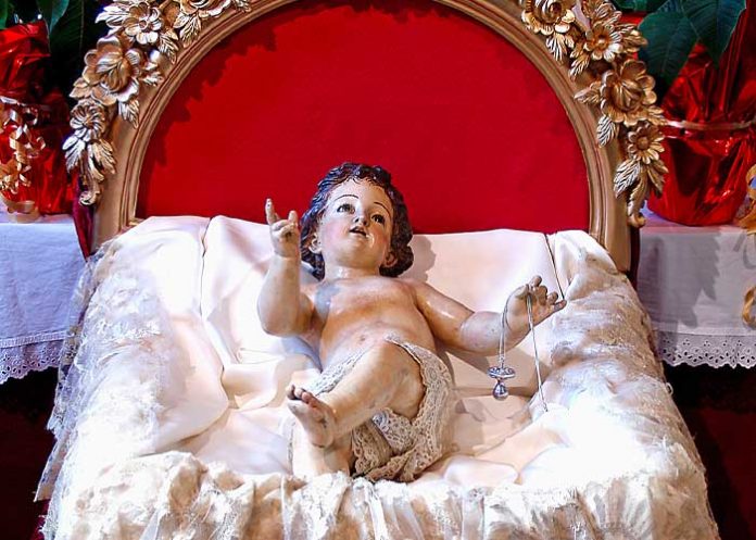 Roban el niño Jesús de un pesebre navideño en España
