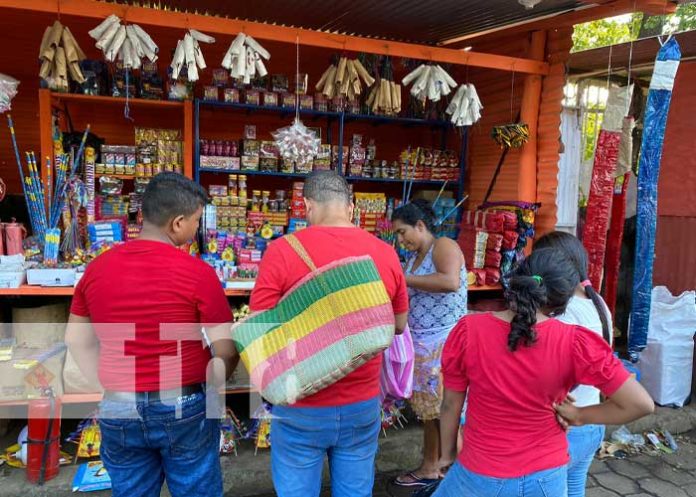2 Foto: Comerciantes de pólvora con resultados satisfactorios en Chinandega / TN8