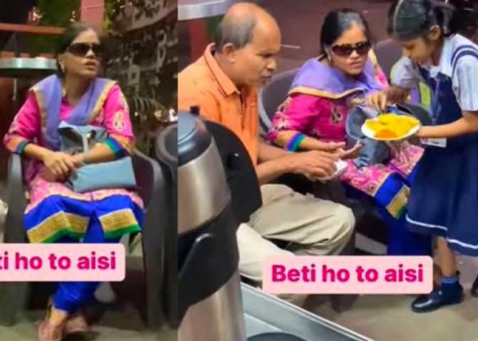 24 Niña de la India conmueve con su gran amor