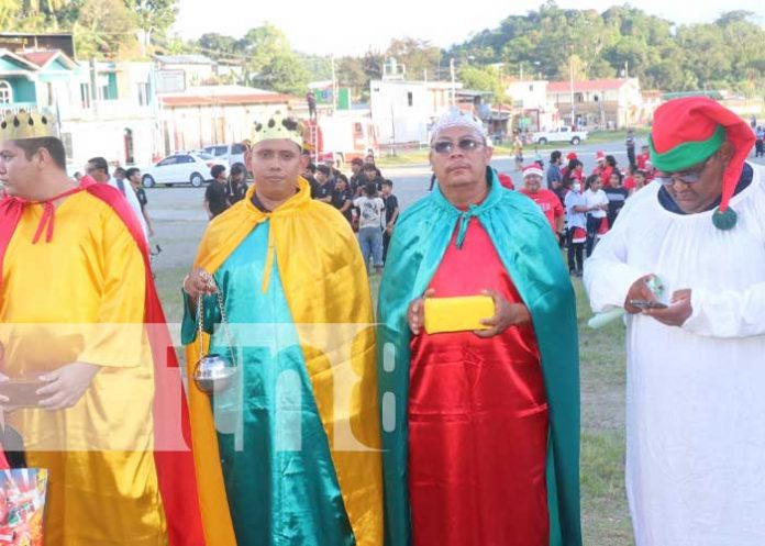 Festival navideño se realiza en el Triángulo Minero en paz junto a las familias