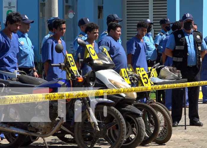 Policía de Nicaragua detiene a sujetos que cometieron delitos en León y Bilwi