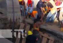 Rescatan con vida a obreros soterrados en Moyogalpa, Isla de Ometepe Rescatan con vida a obreros soterrados en Moyogalpa, Isla de Ometepe