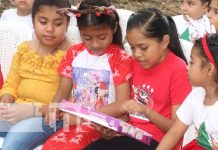 Niños y niñas que se han destacado reciben juguetes en Siuna Niños y niñas que se han destacado reciben juguetes en Siuna
