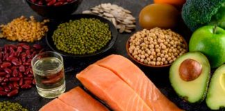 Consumir estos 6 alimentos te puede ayudar a prevenir el cáncer de colon