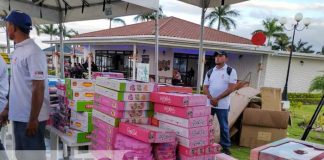 Entregan regalos a niños y niñas de diversos barrios de Managua