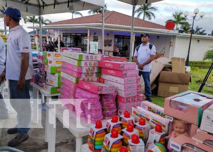 Entregan regalos a niños y niñas de diversos barrios de Managua